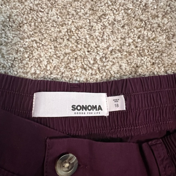 Sonoma, Wine Utility Shorts, size 18. - Picture 2 of 2